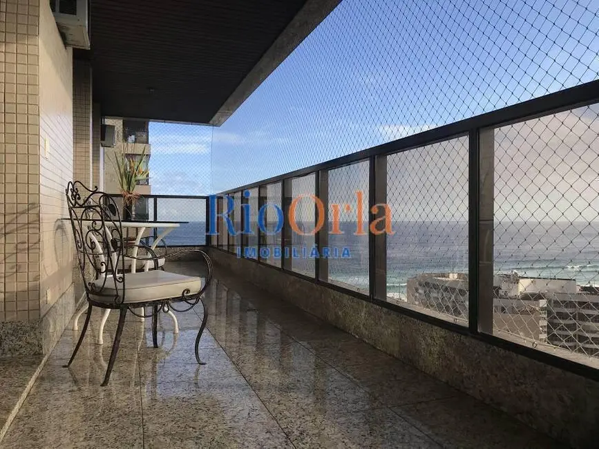 Foto 1 de Apartamento com 4 quartos à venda, 165m2 em Barra da Tijuca, Rio De Janeiro - RJ