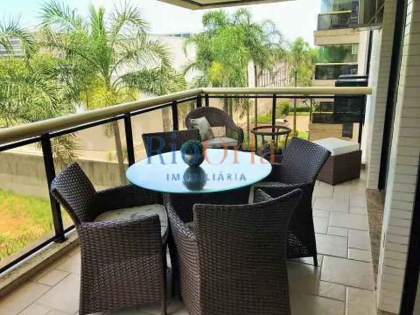 Foto 2 de Apartamento com 3 quartos à venda, 130m2 em Barra da Tijuca, Rio De Janeiro - RJ