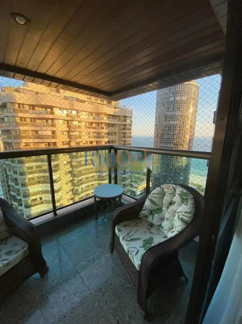 Apartamento com 4 quartos à venda, 149m2 em Barra da Tijuca, Rio De Janeiro - RJ - imagem 1 Foto 1 de Apartamento com 4 quartos à venda, 149m2 em Barra da Tijuca, Rio De Janeiro - RJ