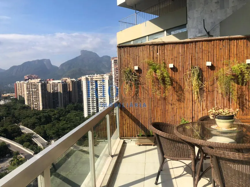 Foto 3 de Apartamento com 3 quartos à venda, 241m2 em Barra da Tijuca, Rio De Janeiro - RJ