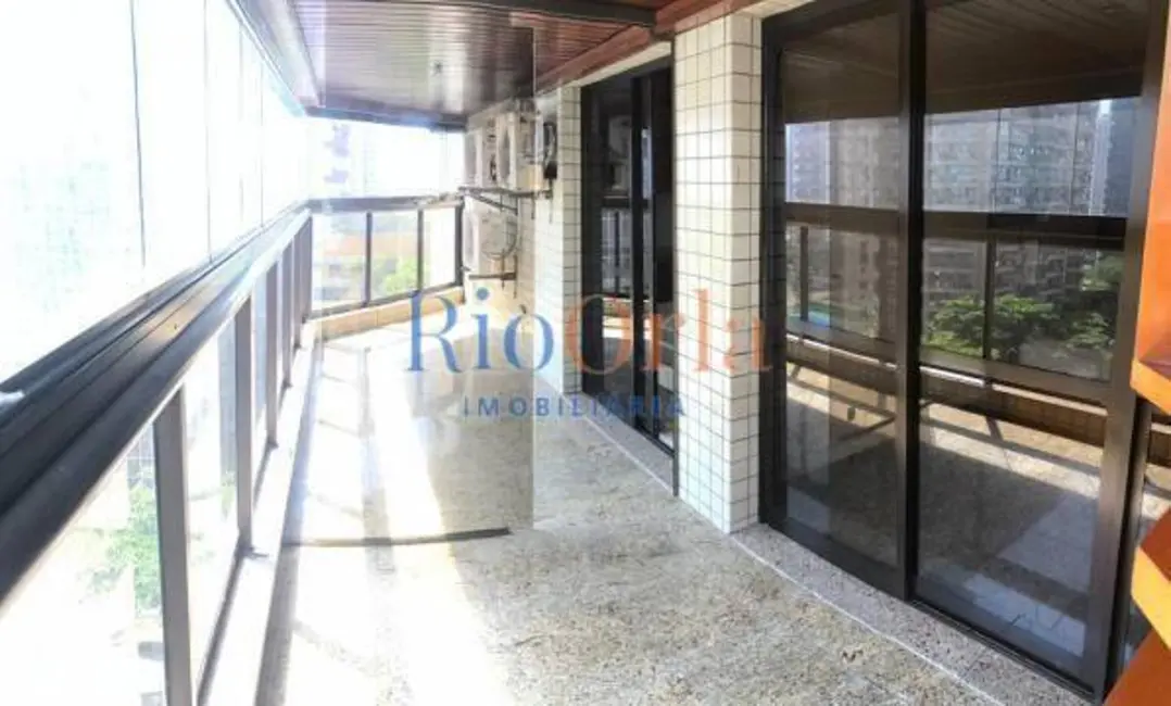 Apartamento com 4 quartos à venda, 161m2 em Barra da Tijuca, Rio De Janeiro - RJ - imagem 2 Foto 2 de Apartamento com 4 quartos à venda, 161m2 em Barra da Tijuca, Rio De Janeiro - RJ