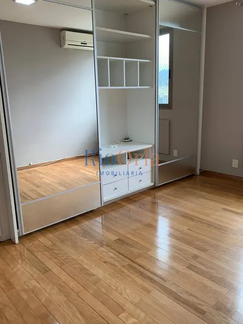 Apartamento com 4 quartos à venda, 170m2 em Barra da Tijuca, Rio De Janeiro - RJ - imagem 9 Foto 9 de Apartamento com 4 quartos à venda, 170m2 em Barra da Tijuca, Rio De Janeiro - RJ