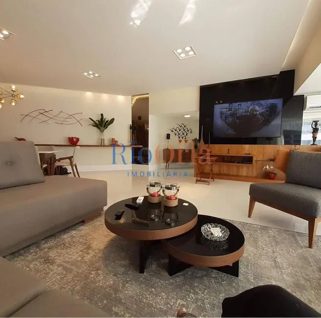 Foto 2 de Apartamento com 3 quartos à venda, 221m2 em Barra da Tijuca, Rio De Janeiro - RJ
