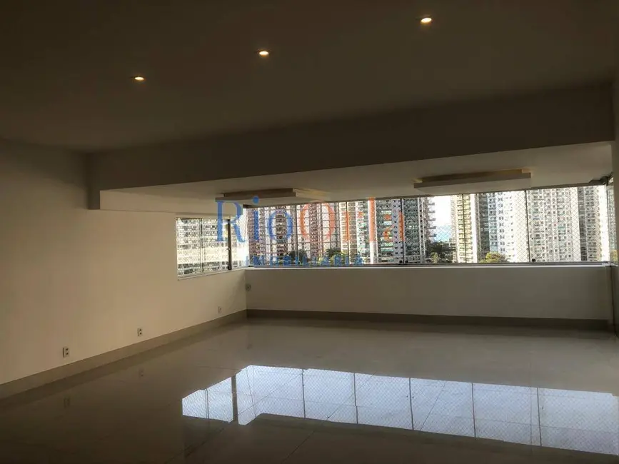 Apartamento com 3 quartos à venda, 230m2 em Barra da Tijuca, Rio De Janeiro - RJ - imagem 7 Foto 7 de Apartamento com 3 quartos à venda, 230m2 em Barra da Tijuca, Rio De Janeiro - RJ