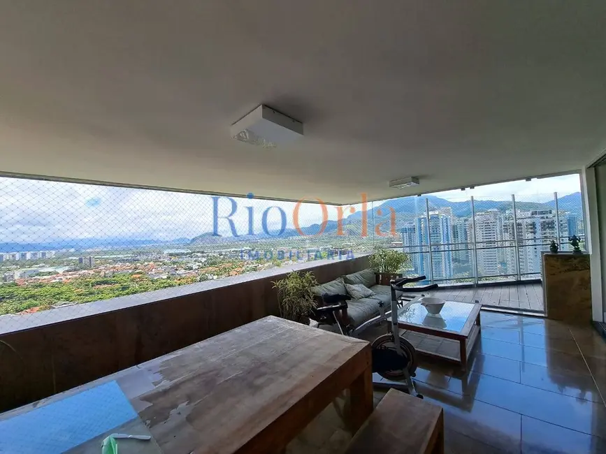 Apartamento com 3 quartos à venda, 220m2 em Barra da Tijuca, Rio De Janeiro - RJ - imagem 8 Foto 8 de Apartamento com 3 quartos à venda, 220m2 em Barra da Tijuca, Rio De Janeiro - RJ