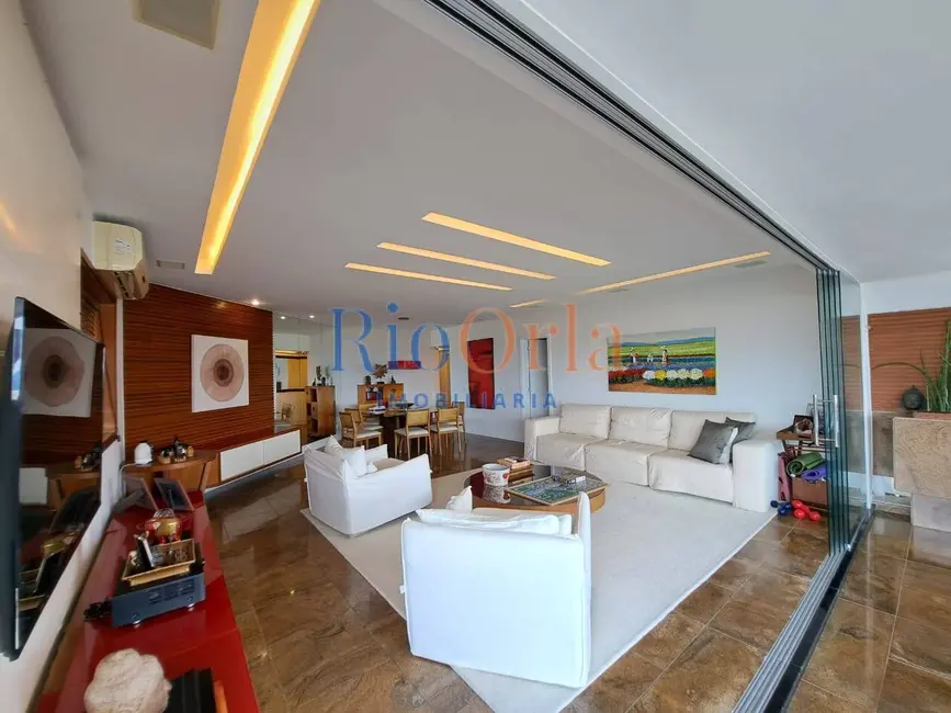 Apartamento com 3 quartos à venda, 220m2 em Barra da Tijuca, Rio De Janeiro - RJ - imagem 3 Foto 3 de Apartamento com 3 quartos à venda, 220m2 em Barra da Tijuca, Rio De Janeiro - RJ