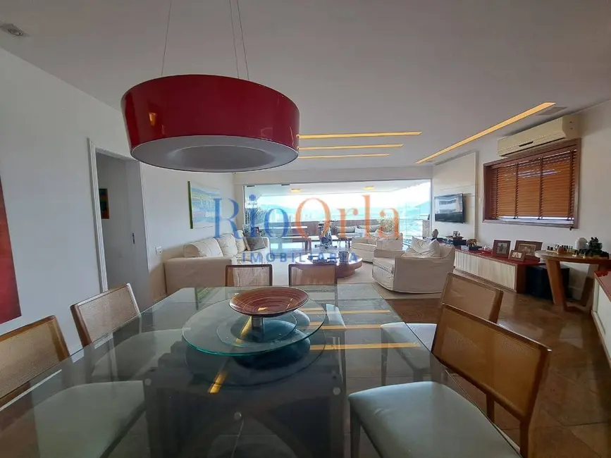 Apartamento com 3 quartos à venda, 220m2 em Barra da Tijuca, Rio De Janeiro - RJ - imagem 1 Foto 1 de Apartamento com 3 quartos à venda, 220m2 em Barra da Tijuca, Rio De Janeiro - RJ