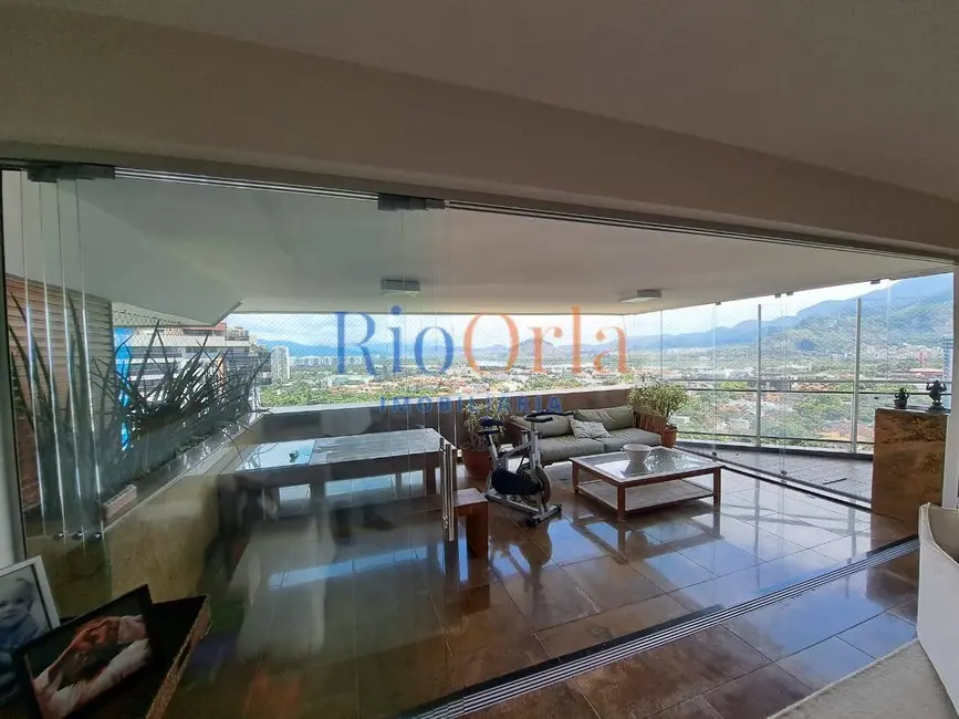 Apartamento com 3 quartos à venda, 220m2 em Barra da Tijuca, Rio De Janeiro - RJ - imagem 5 Foto 5 de Apartamento com 3 quartos à venda, 220m2 em Barra da Tijuca, Rio De Janeiro - RJ