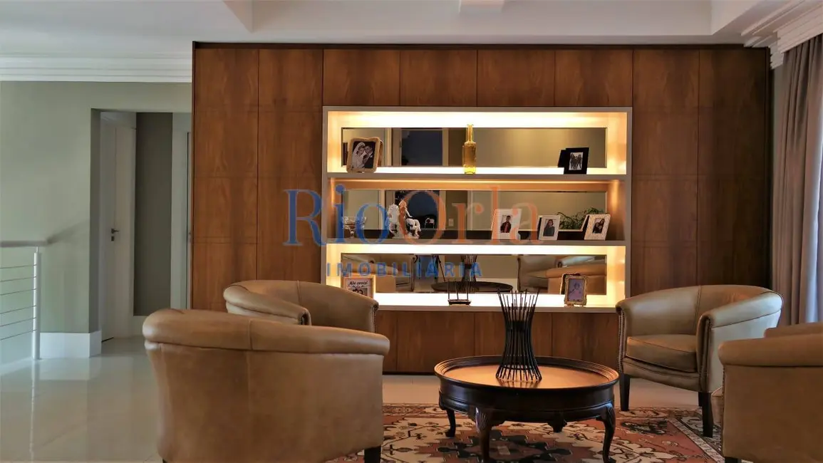 Casa com 5 quartos à venda, 1000m2 em Barra da Tijuca, Rio De Janeiro - RJ - imagem 8 Foto 8 de Casa com 5 quartos à venda, 1000m2 em Barra da Tijuca, Rio De Janeiro - RJ