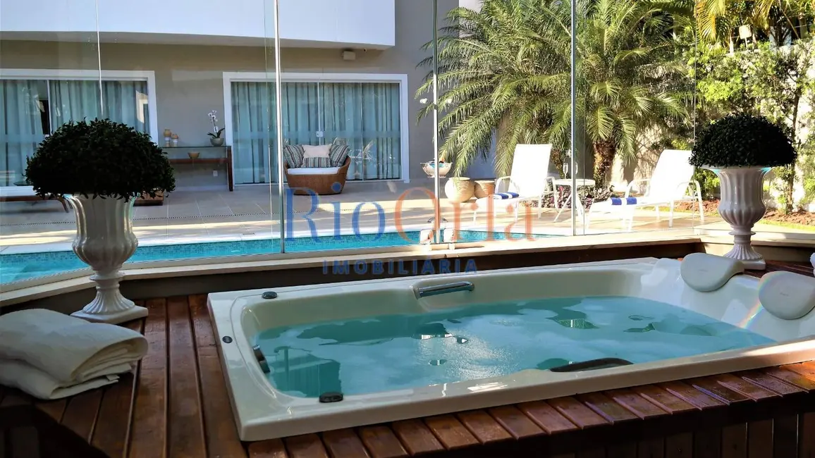 Casa com 5 quartos à venda, 1000m2 em Barra da Tijuca, Rio De Janeiro - RJ - imagem 3 Foto 3 de Casa com 5 quartos à venda, 1000m2 em Barra da Tijuca, Rio De Janeiro - RJ