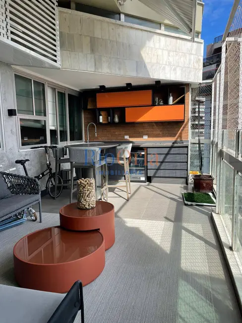 Apartamento com 3 quartos à venda, 220m2 em Barra da Tijuca, Rio De Janeiro - RJ - imagem 8 Foto 8 de Apartamento com 3 quartos à venda, 220m2 em Barra da Tijuca, Rio De Janeiro - RJ