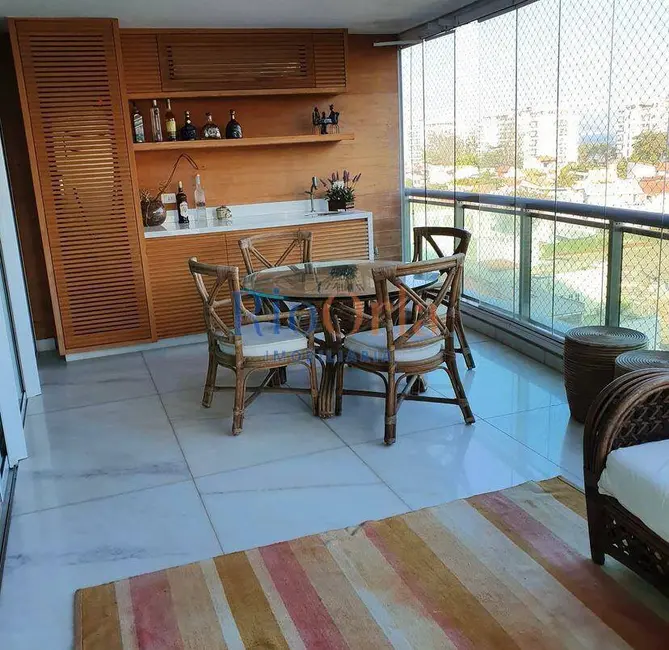 Apartamento com 4 quartos à venda, 280m2 em Barra da Tijuca, Rio De Janeiro - RJ - imagem 2 Foto 2 de Apartamento com 4 quartos à venda, 280m2 em Barra da Tijuca, Rio De Janeiro - RJ