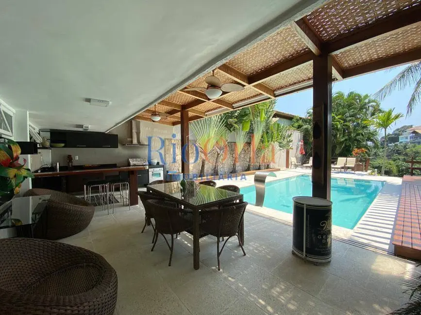 Casa com 5 quartos à venda, 1400m2 em Joá, Rio De Janeiro - RJ - imagem 4 Foto 4 de Casa com 5 quartos à venda, 1400m2 em Joá, Rio De Janeiro - RJ