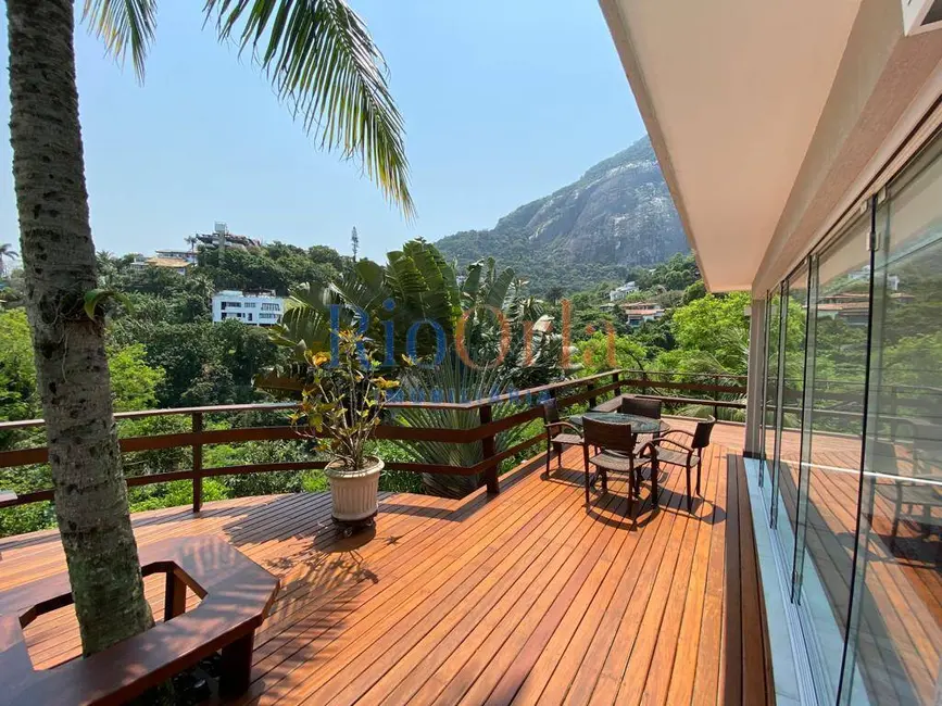Casa com 5 quartos à venda, 1400m2 em Joá, Rio De Janeiro - RJ - imagem 9 Foto 9 de Casa com 5 quartos à venda, 1400m2 em Joá, Rio De Janeiro - RJ