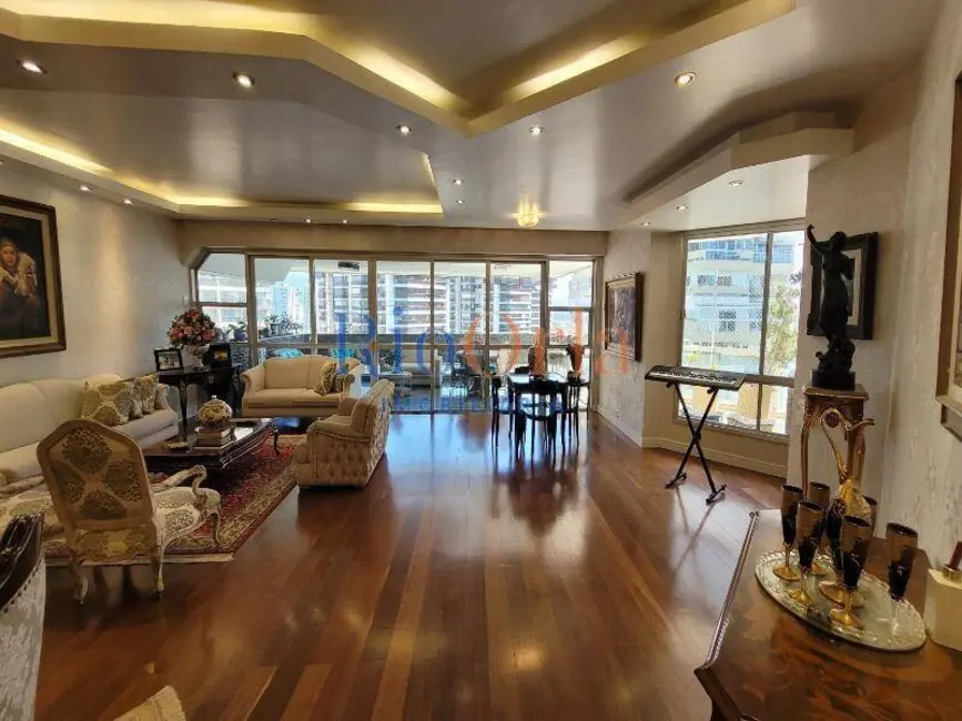 Apartamento com 4 quartos à venda, 300m2 em Barra da Tijuca, Rio De Janeiro - RJ - imagem 3 Foto 3 de Apartamento com 4 quartos à venda, 300m2 em Barra da Tijuca, Rio De Janeiro - RJ