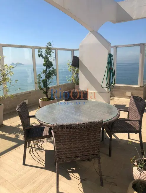 Foto 2 de Cobertura com 3 quartos à venda, 250m2 em Barra da Tijuca, Rio De Janeiro - RJ