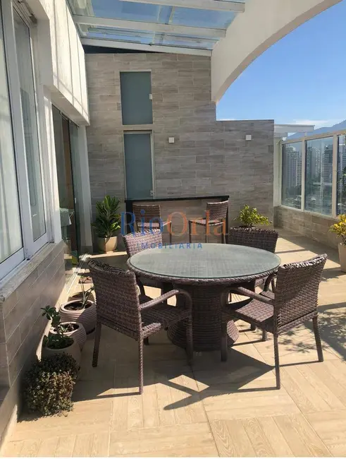 Cobertura com 3 quartos à venda, 250m2 em Barra da Tijuca, Rio De Janeiro - RJ - imagem 5 Foto 5 de Cobertura com 3 quartos à venda, 250m2 em Barra da Tijuca, Rio De Janeiro - RJ