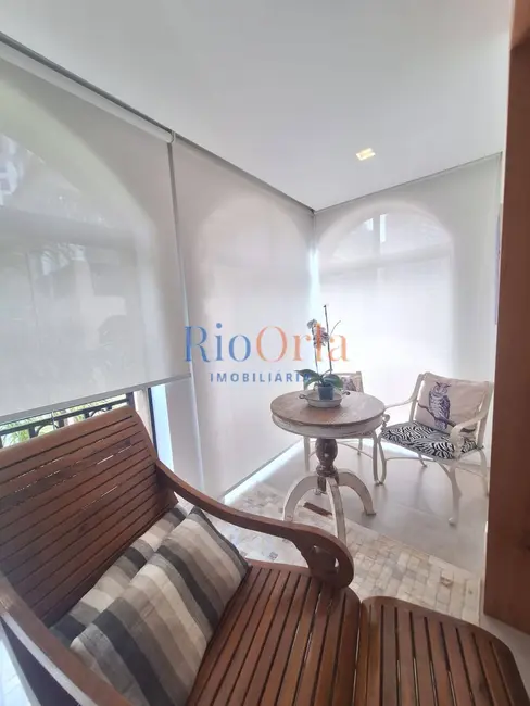 Apartamento com 3 quartos à venda, 130m2 em Rio De Janeiro - RJ - imagem 4 Foto 4 de Apartamento com 3 quartos à venda, 130m2 em Rio De Janeiro - RJ