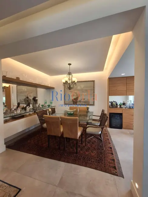 Apartamento com 3 quartos à venda, 130m2 em Rio De Janeiro - RJ - imagem 8 Foto 8 de Apartamento com 3 quartos à venda, 130m2 em Rio De Janeiro - RJ