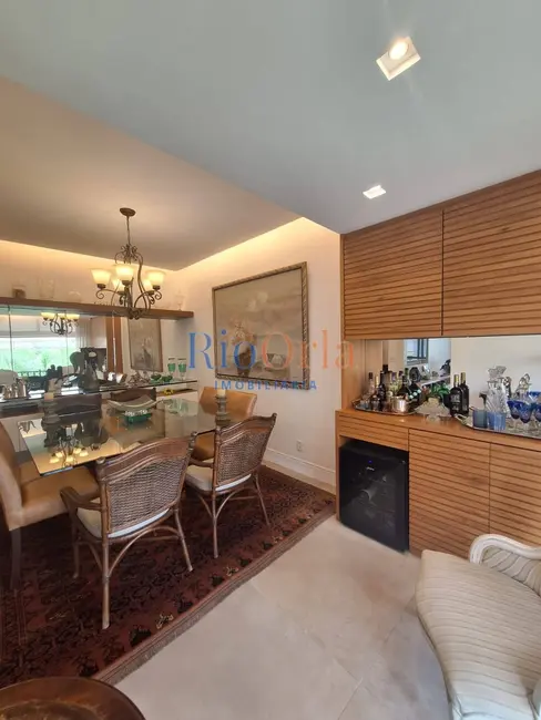 Apartamento com 3 quartos à venda, 130m2 em Rio De Janeiro - RJ - imagem 6 Foto 6 de Apartamento com 3 quartos à venda, 130m2 em Rio De Janeiro - RJ