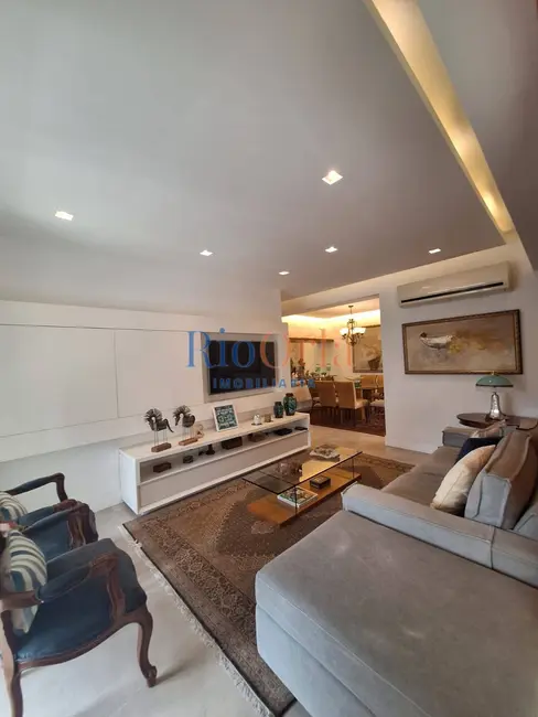 Apartamento com 3 quartos à venda, 130m2 em Rio De Janeiro - RJ - imagem 2 Foto 2 de Apartamento com 3 quartos à venda, 130m2 em Rio De Janeiro - RJ