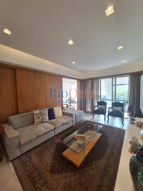 Apartamento com 3 quartos à venda, 130m2 em Rio De Janeiro - RJ - imagem 1 Foto 1 de Apartamento com 3 quartos à venda, 130m2 em Rio De Janeiro - RJ