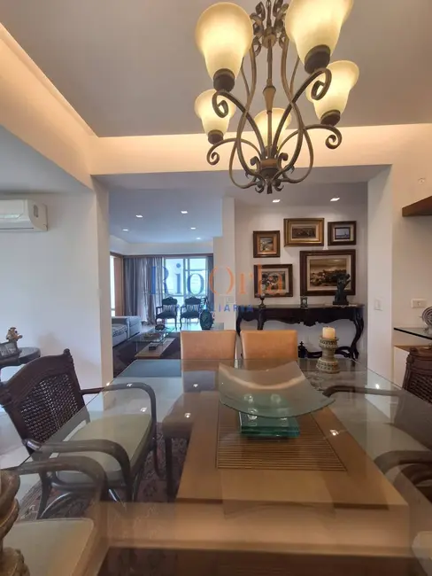 Apartamento com 3 quartos à venda, 130m2 em Rio De Janeiro - RJ - imagem 7 Foto 7 de Apartamento com 3 quartos à venda, 130m2 em Rio De Janeiro - RJ