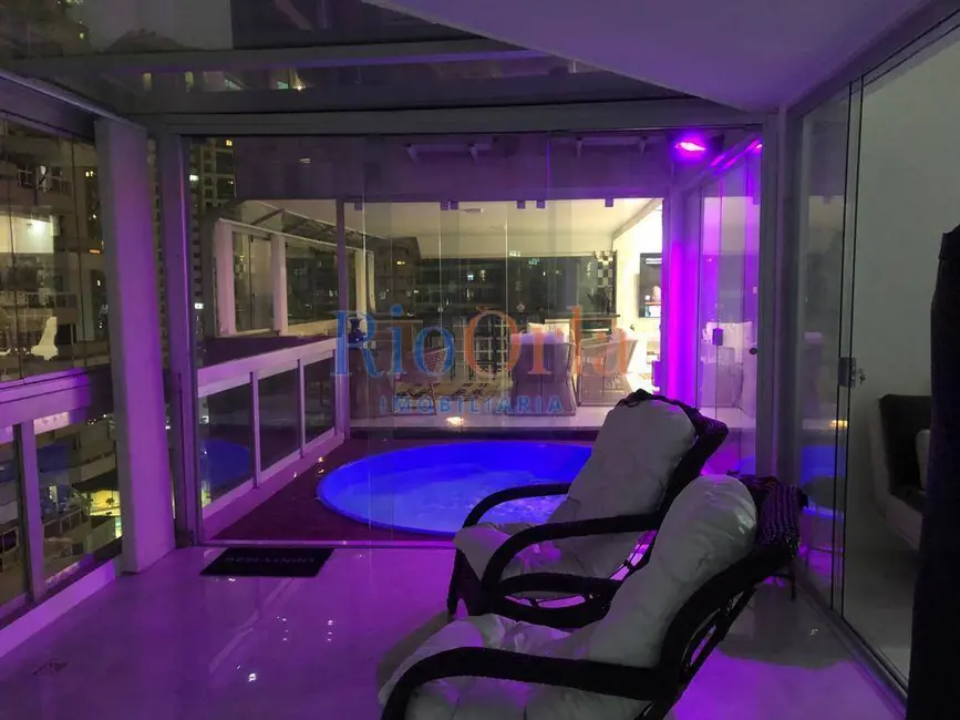 Foto 2 de Apartamento com 3 quartos à venda, 220m2 em Barra da Tijuca, Rio De Janeiro - RJ