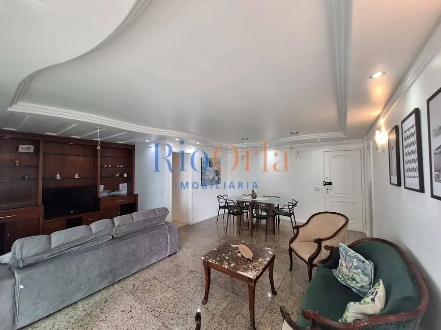 Apartamento com 4 quartos para alugar, 134m2 em Barra da Tijuca, Rio De Janeiro - RJ - imagem 3 Foto 3 de Apartamento com 4 quartos para alugar, 134m2 em Barra da Tijuca, Rio De Janeiro - RJ