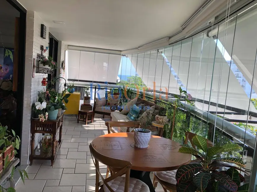 Foto 2 de Apartamento com 3 quartos à venda, 130m2 em Barra da Tijuca, Rio De Janeiro - RJ