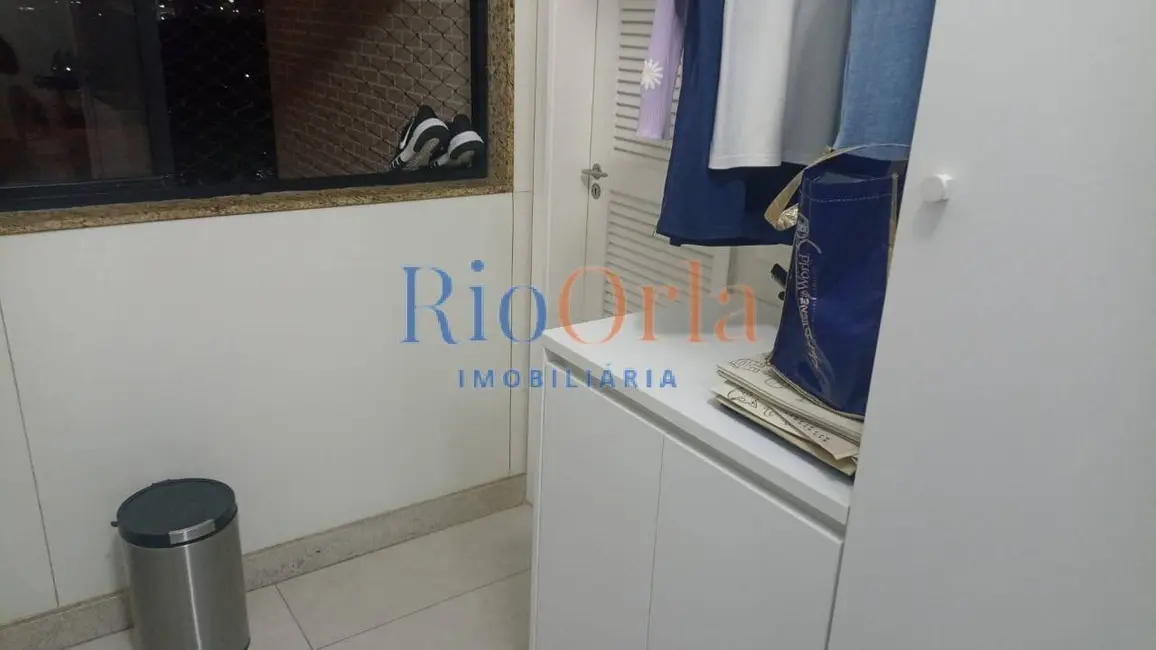 Apartamento com 3 quartos à venda, 129m2 em Barra da Tijuca, Rio De Janeiro - RJ - imagem 8 Foto 8 de Apartamento com 3 quartos à venda, 129m2 em Barra da Tijuca, Rio De Janeiro - RJ