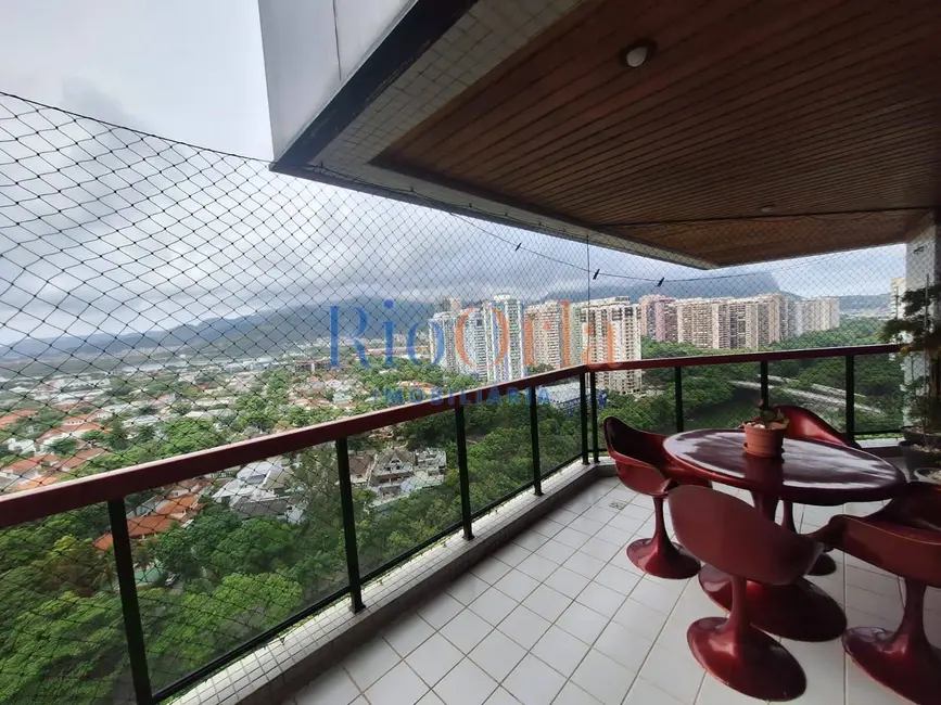Apartamento com 3 quartos à venda, 137m2 em Barra da Tijuca, Rio De Janeiro - RJ - imagem 1 Foto 1 de Apartamento com 3 quartos à venda, 137m2 em Barra da Tijuca, Rio De Janeiro - RJ