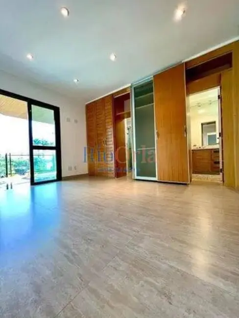 Apartamento com 4 quartos à venda, 233m2 em Barra da Tijuca, Rio De Janeiro - RJ - imagem 5 Foto 5 de Apartamento com 4 quartos à venda, 233m2 em Barra da Tijuca, Rio De Janeiro - RJ