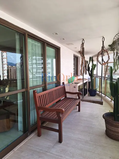 Apartamento com 4 quartos à venda, 142m2 em Barra da Tijuca, Rio De Janeiro - RJ - imagem 2 Foto 2 de Apartamento com 4 quartos à venda, 142m2 em Barra da Tijuca, Rio De Janeiro - RJ