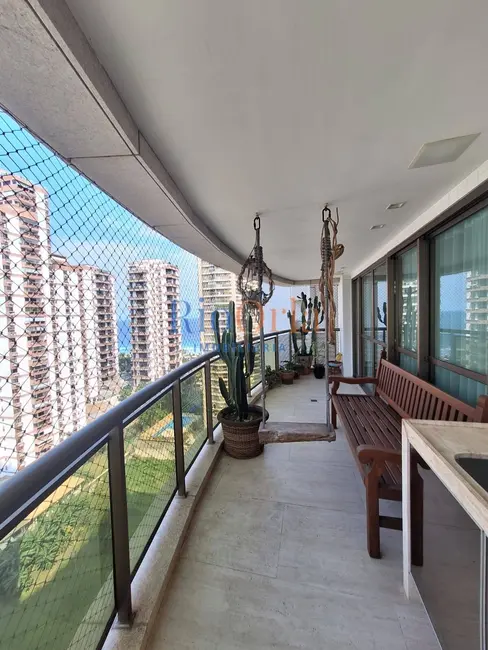 Apartamento com 4 quartos à venda, 142m2 em Barra da Tijuca, Rio De Janeiro - RJ - imagem 1 Foto 1 de Apartamento com 4 quartos à venda, 142m2 em Barra da Tijuca, Rio De Janeiro - RJ