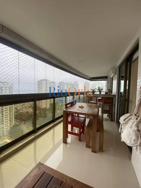 Foto 2 de Apartamento com 3 quartos à venda, 137m2 em Barra da Tijuca, Rio De Janeiro - RJ