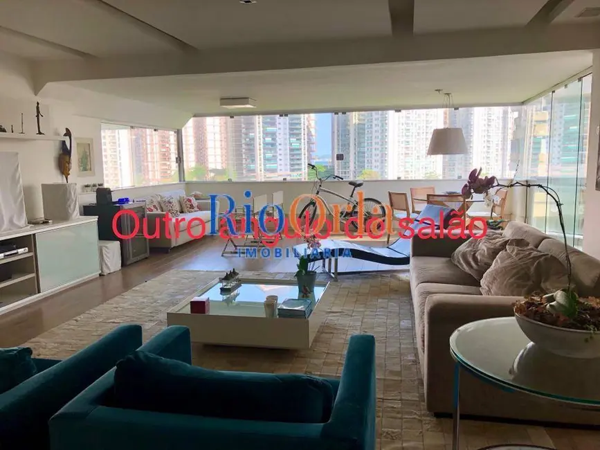 Foto 3 de Apartamento com 3 quartos à venda, 220m2 em Barra da Tijuca, Rio De Janeiro - RJ