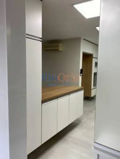 Apartamento com 4 quartos à venda, 236m2 em Barra da Tijuca, Rio De Janeiro - RJ - imagem 4 Foto 4 de Apartamento com 4 quartos à venda, 236m2 em Barra da Tijuca, Rio De Janeiro - RJ