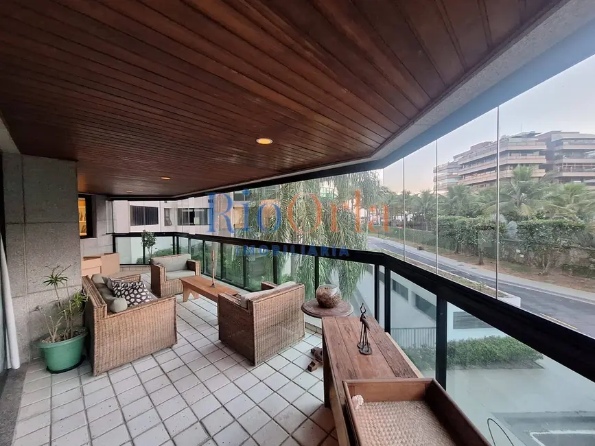 Foto 3 de Apartamento com 4 quartos à venda, 200m2 em Barra da Tijuca, Rio De Janeiro - RJ