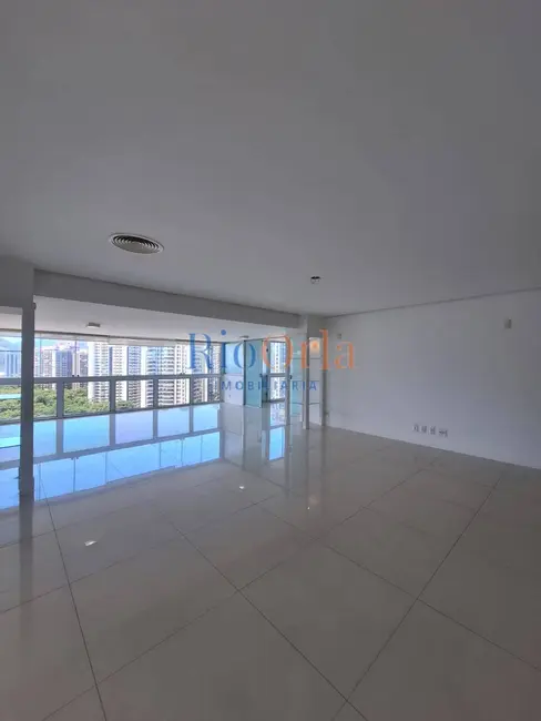 Apartamento com 4 quartos à venda, 286m2 em Barra da Tijuca, Rio De Janeiro - RJ - imagem 9 Foto 9 de Apartamento com 4 quartos à venda, 286m2 em Barra da Tijuca, Rio De Janeiro - RJ