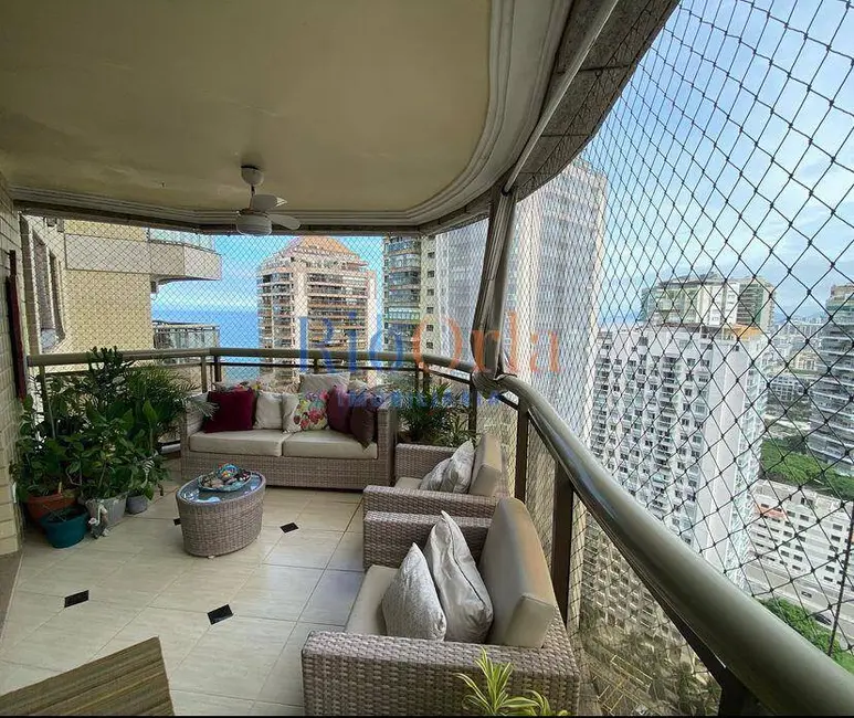 Foto 1 de Apartamento com 3 quartos à venda, 130m2 em Barra da Tijuca, Rio De Janeiro - RJ