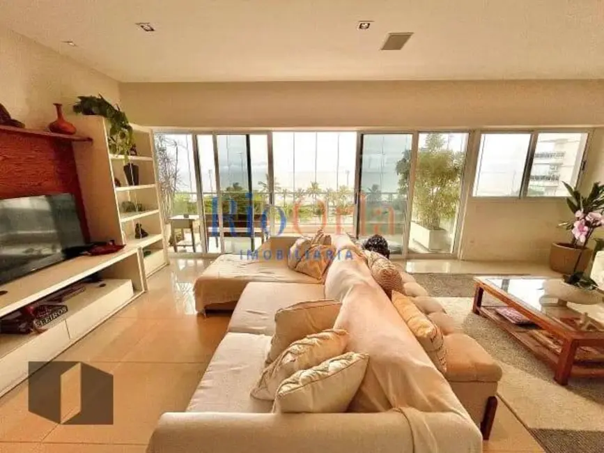 Apartamento com 4 quartos à venda, 206m2 em Barra da Tijuca, Rio De Janeiro - RJ - imagem 9 Foto 9 de Apartamento com 4 quartos à venda, 206m2 em Barra da Tijuca, Rio De Janeiro - RJ