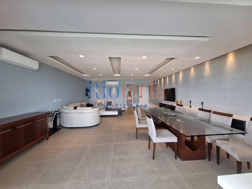 Apartamento com 4 quartos para alugar, 226m2 em Barra da Tijuca, Rio De Janeiro - RJ - imagem 5 Foto 5 de Apartamento com 4 quartos para alugar, 226m2 em Barra da Tijuca, Rio De Janeiro - RJ