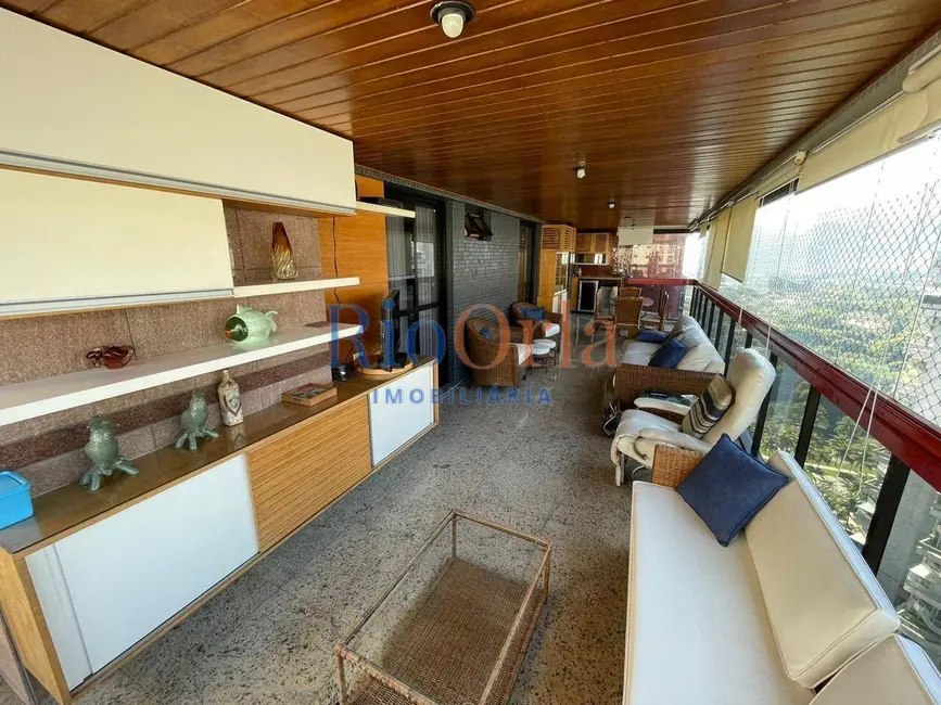 Foto 2 de Apartamento com 3 quartos à venda, 142m2 em Barra da Tijuca, Rio De Janeiro - RJ