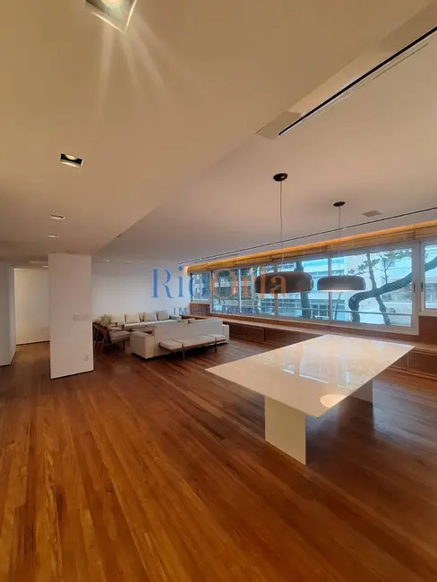 Foto 3 de Apartamento com 3 quartos à venda, 240m2 em Leblon, Rio De Janeiro - RJ