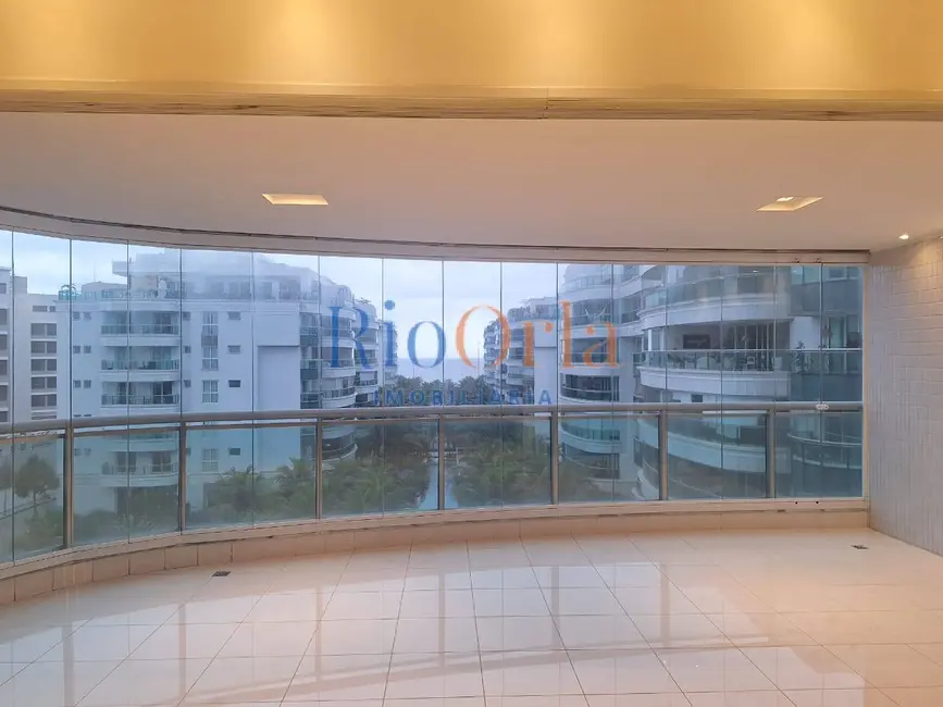 Foto 1 de Apartamento com 4 quartos à venda e para alugar, 280m2 em Barra da Tijuca, Rio De Janeiro - RJ