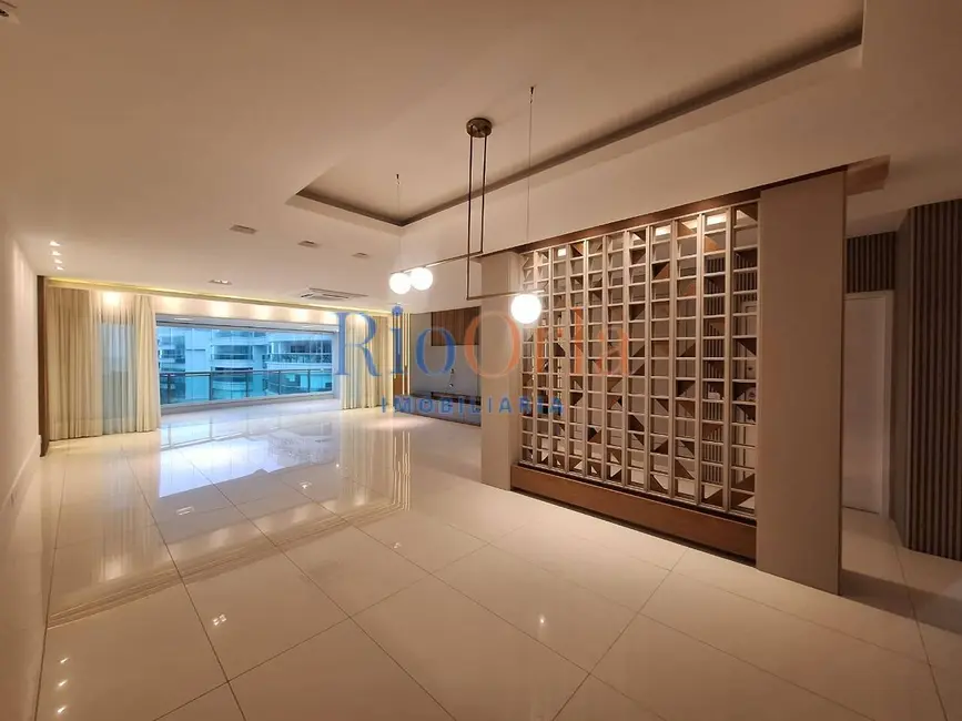 Apartamento com 4 quartos à venda e para alugar, 280m2 em Barra da Tijuca, Rio De Janeiro - RJ - imagem 8 Foto 8 de Apartamento com 4 quartos à venda e para alugar, 280m2 em Barra da Tijuca, Rio De Janeiro - RJ