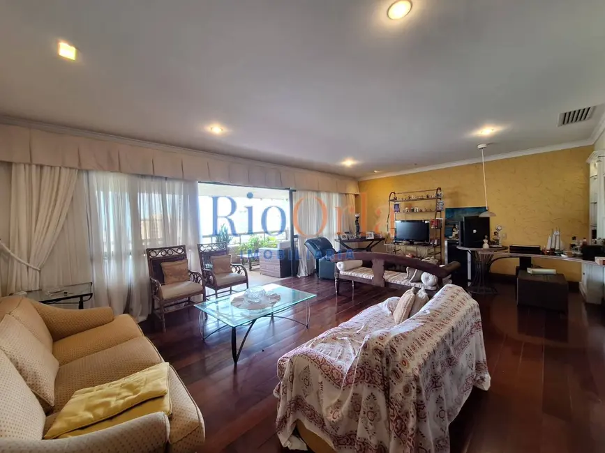 Apartamento com 4 quartos à venda, 215m2 em Barra da Tijuca, Rio De Janeiro - RJ - imagem 9 Foto 9 de Apartamento com 4 quartos à venda, 215m2 em Barra da Tijuca, Rio De Janeiro - RJ