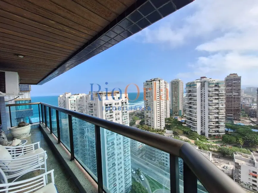 Apartamento com 4 quartos à venda, 144m2 em Barra da Tijuca, Rio De Janeiro - RJ - imagem 1 Foto 1 de Apartamento com 4 quartos à venda, 144m2 em Barra da Tijuca, Rio De Janeiro - RJ