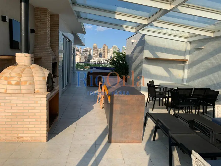 Cobertura com 4 quartos à venda e para alugar, 575m2 em Barra da Tijuca, Rio De Janeiro - RJ - imagem 3 Foto 3 de Cobertura com 4 quartos à venda e para alugar, 575m2 em Barra da Tijuca, Rio De Janeiro - RJ